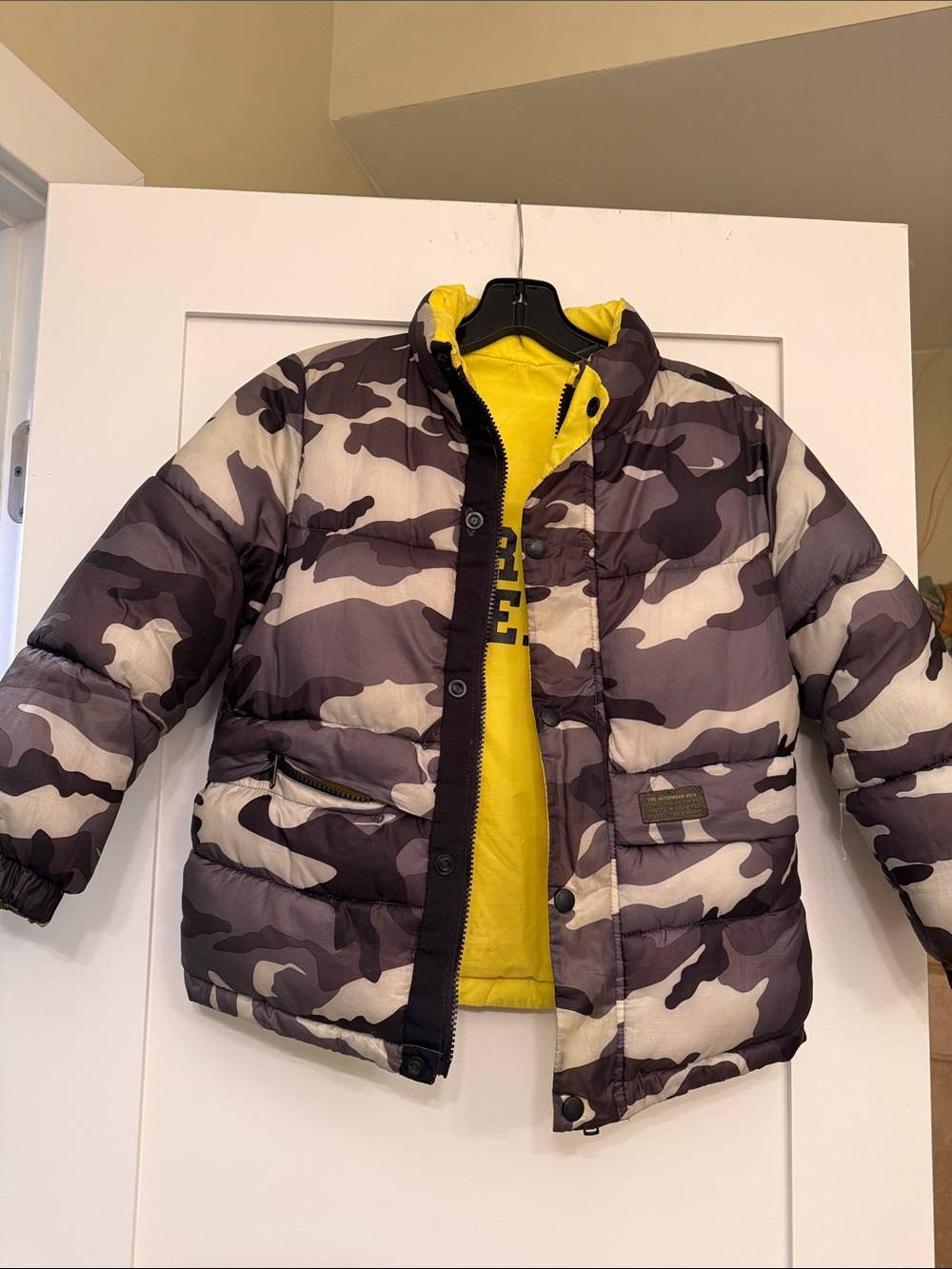 Zara Kids Gray & Cream Camo Puffer Jacket with Yellow Lining